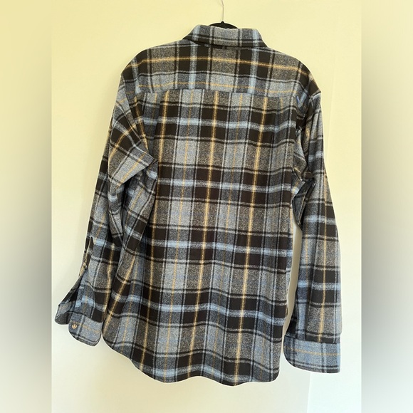 Men’s Pendleton Lodge Shirt Fitted in size XL - Picture 2 of 3